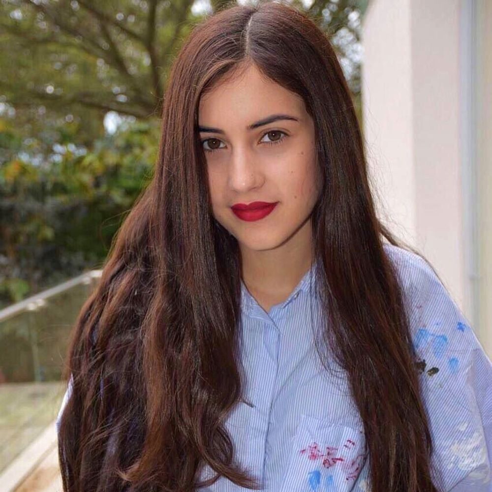 Meet your Posher, Daniela